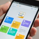 mão segurando celular com google KEEP