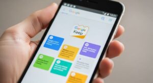 mão segurando celular com google KEEP